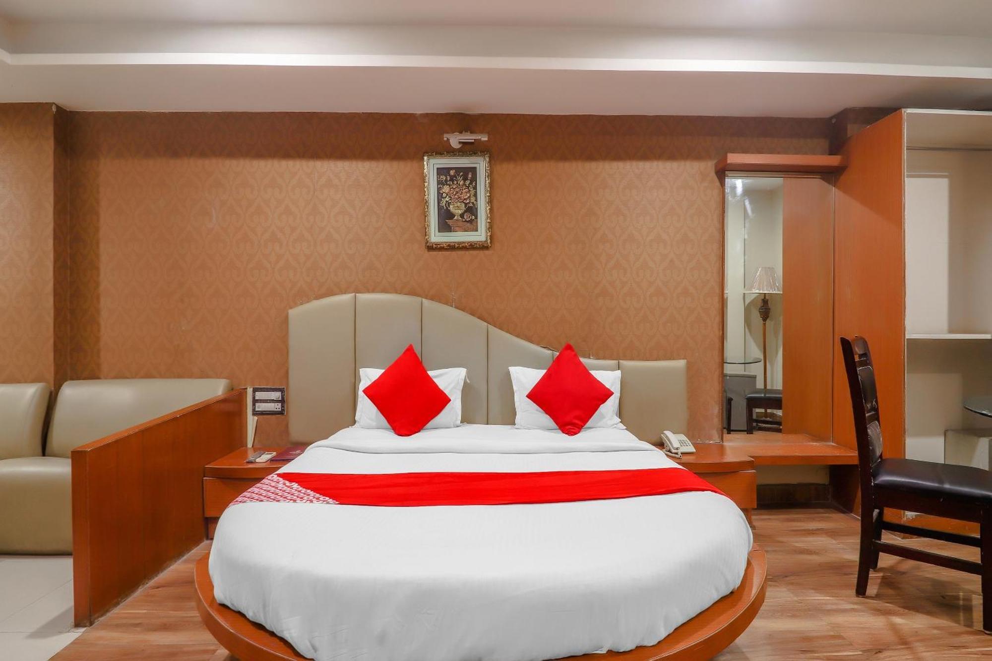Hotel O Grandeur By Orbit Hotels Near Chennai Shopping Mall Hyderabad Exteriör bild